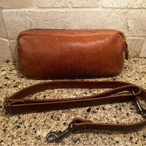 Go Forth Goods top zip Fanny in Honey and Saddle